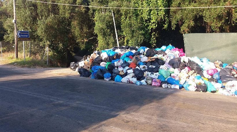 «Βούλιαξε» από τα σκουπίδια η Κέρκυρα